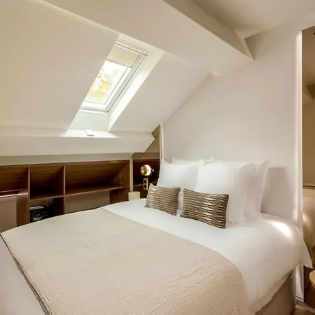 Merveil - Luxury - Champs Elysees - St Cyr I Paris